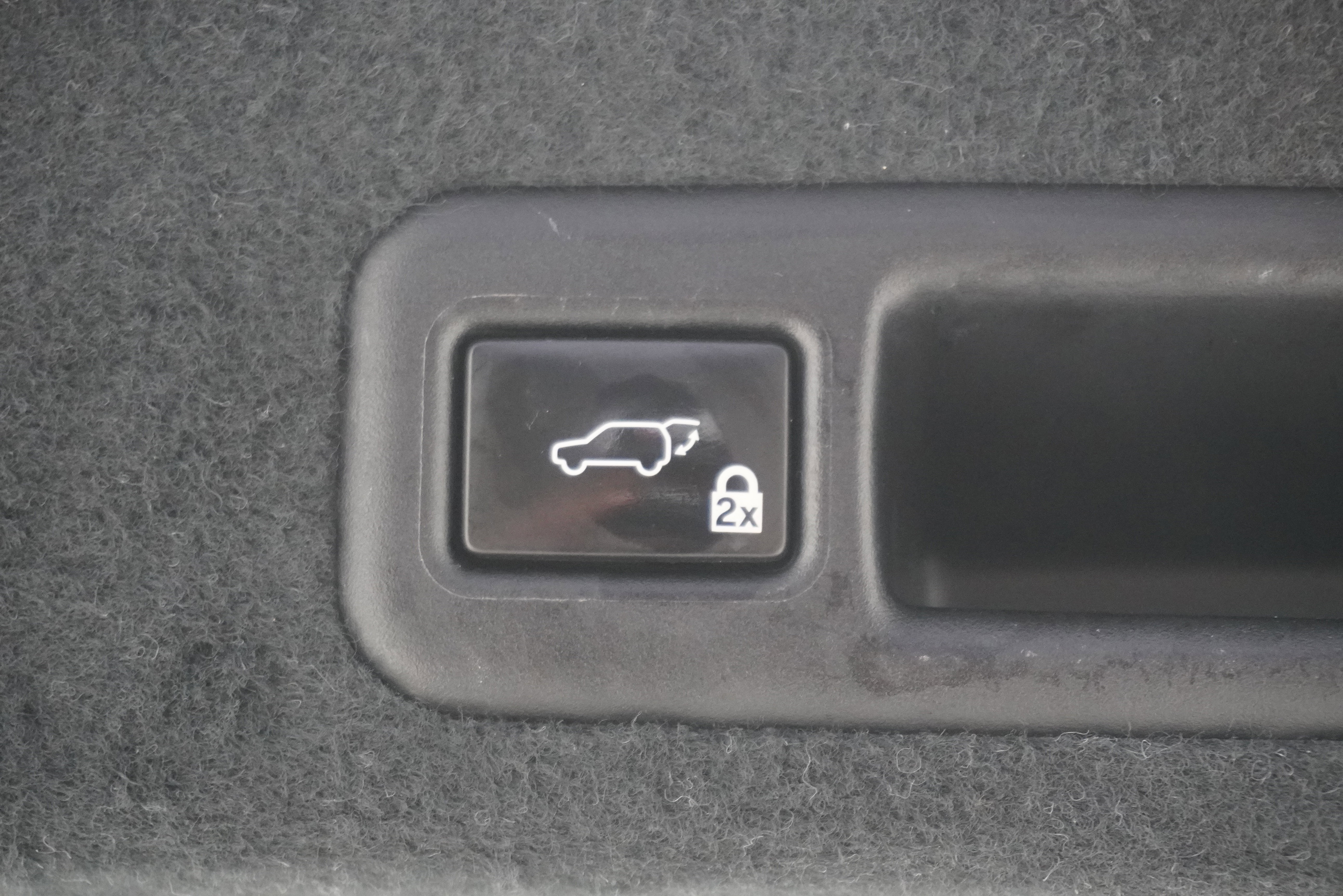 Used 2019 Lexus RX 450h F Sport w/ Navigation Package image 32
