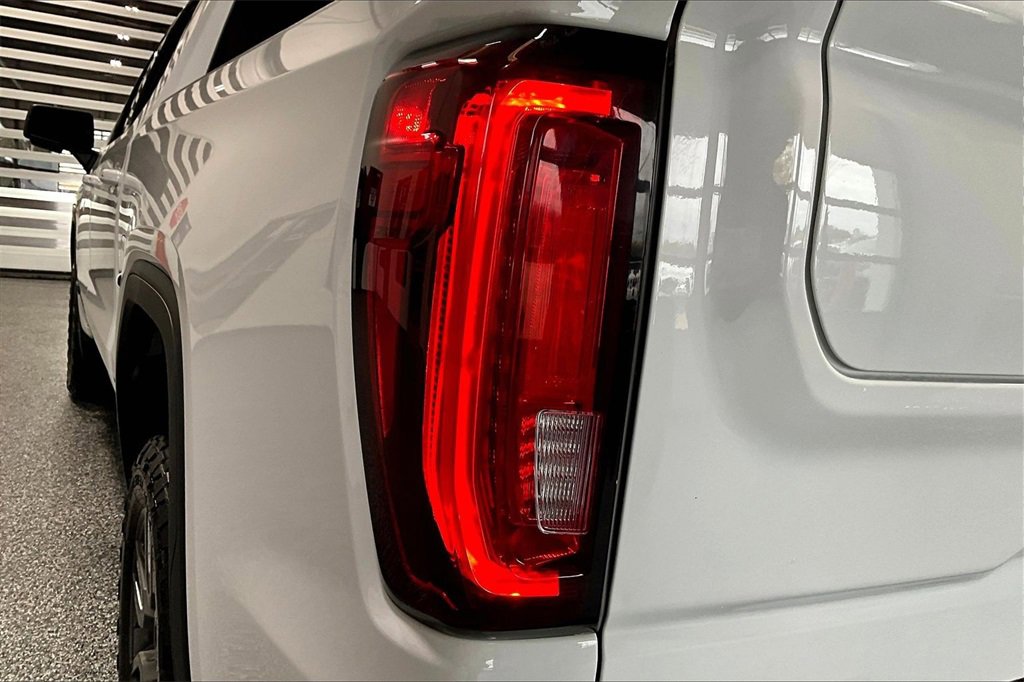 Used 2021 GMC Sierra 1500 AT4 w/ AT4 Value Package image 21