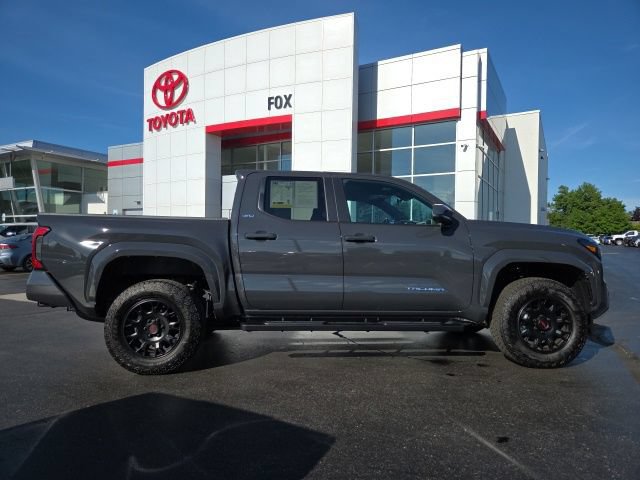 Used 2026 Toyota Tacoma SR5 AWD/4WD image 9