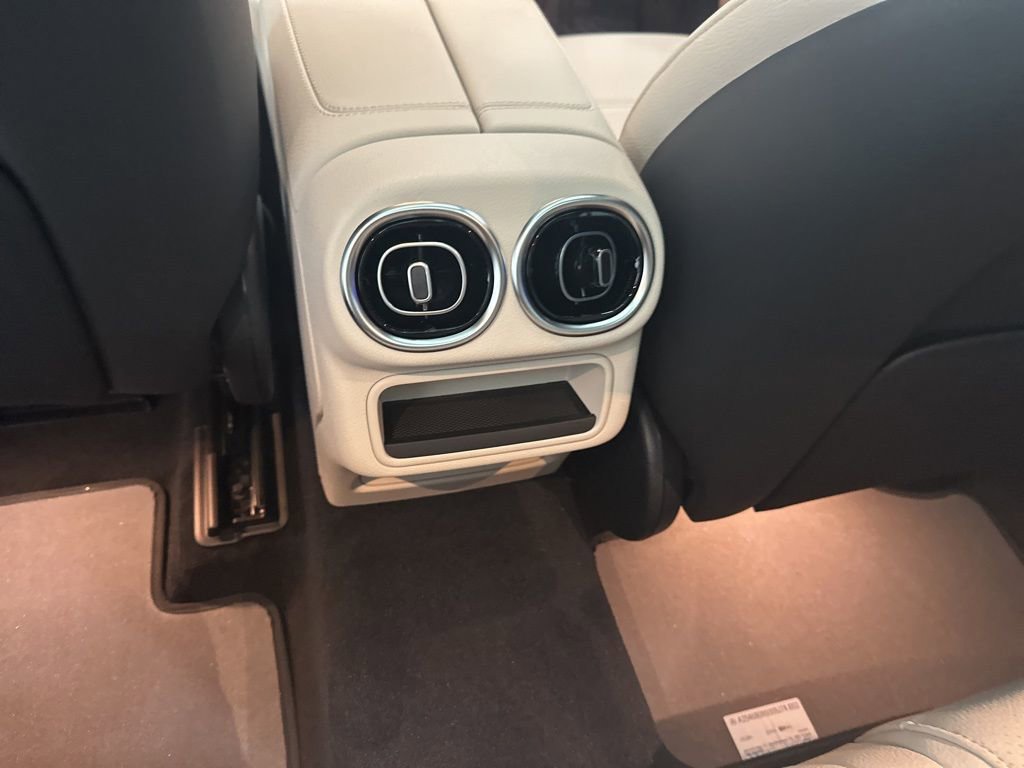 New 2026 Mercedes-Benz GLC 300 image 23