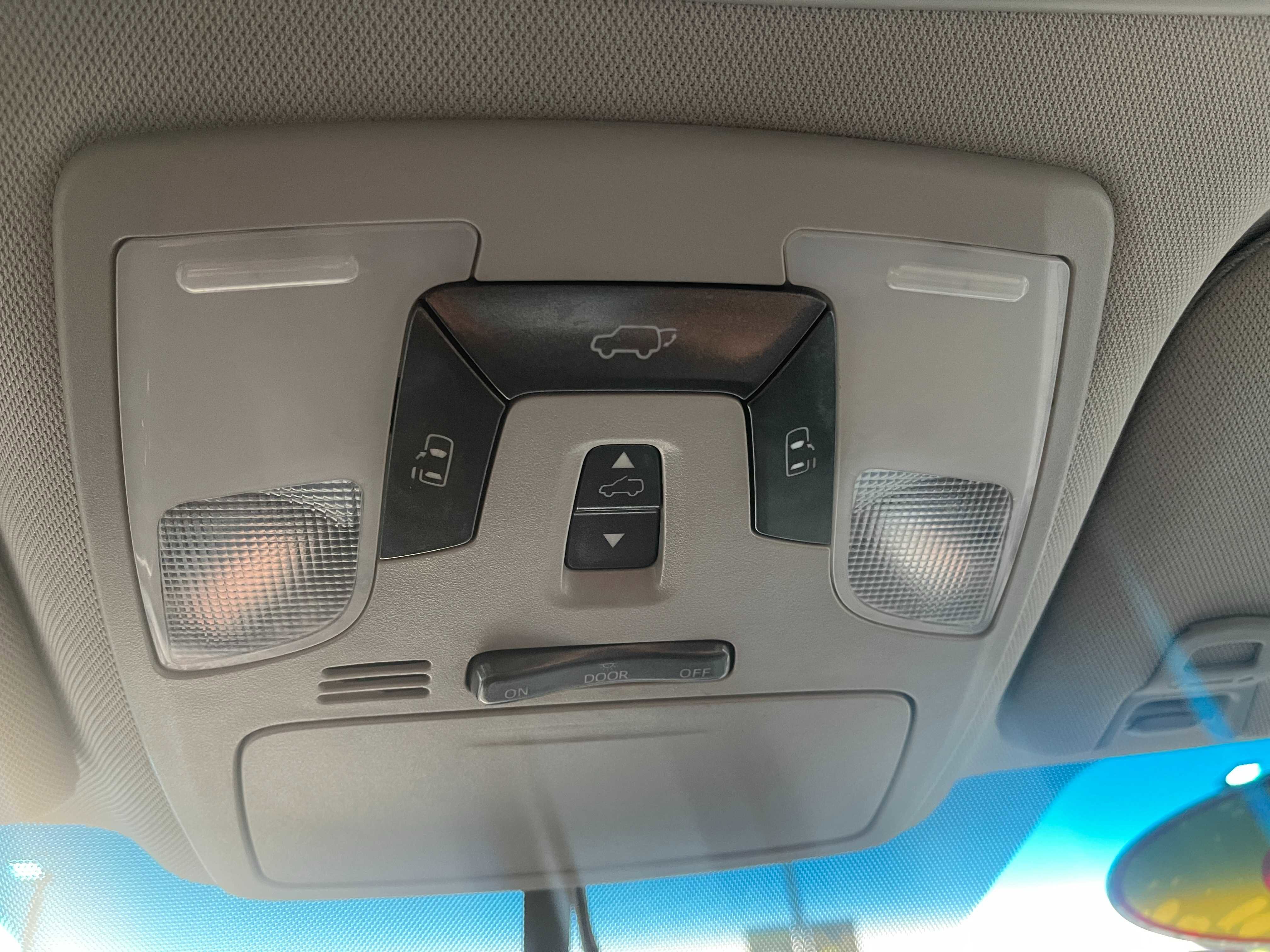 Used 2015 Toyota Sienna XLE FWD image 33