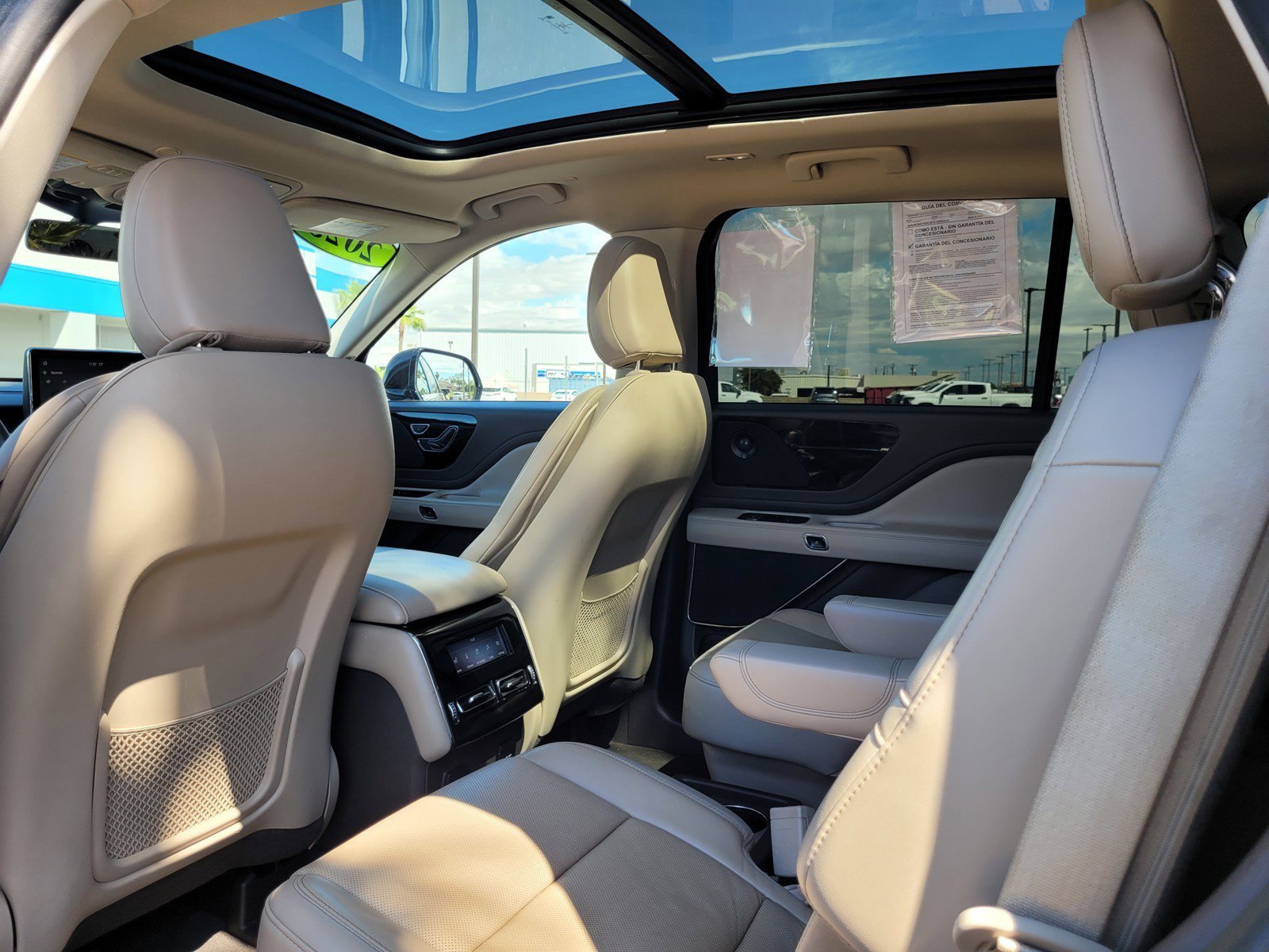 Used 2023 Lincoln Aviator Reserve w/ Equipment Group 201A RWD image 15