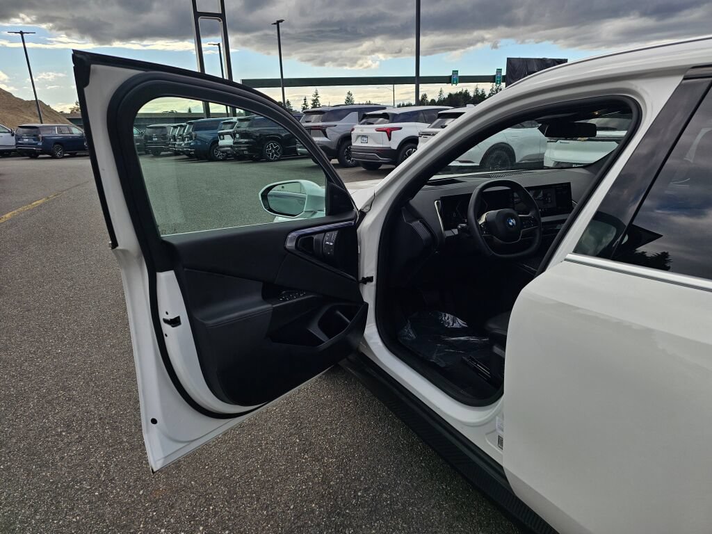 Used 2025 BMW X3 xDrive30i AWD/4WD image 18