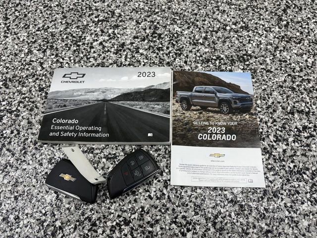 Used 2023 Chevrolet Colorado Trail Boss w/ Technology Package image 14