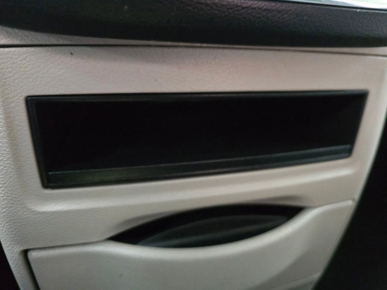 Used 2018 Dodge Grand Caravan SE image 32