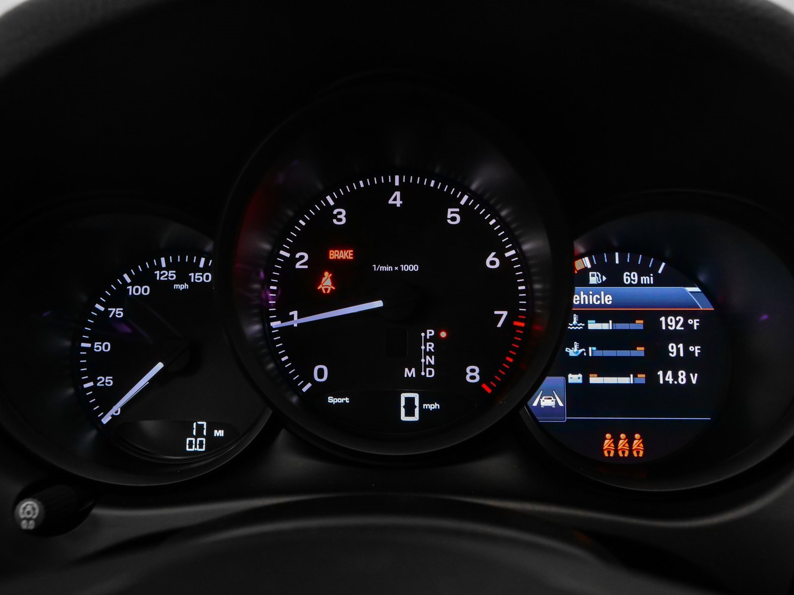 Used 2025 Porsche Macan image 27