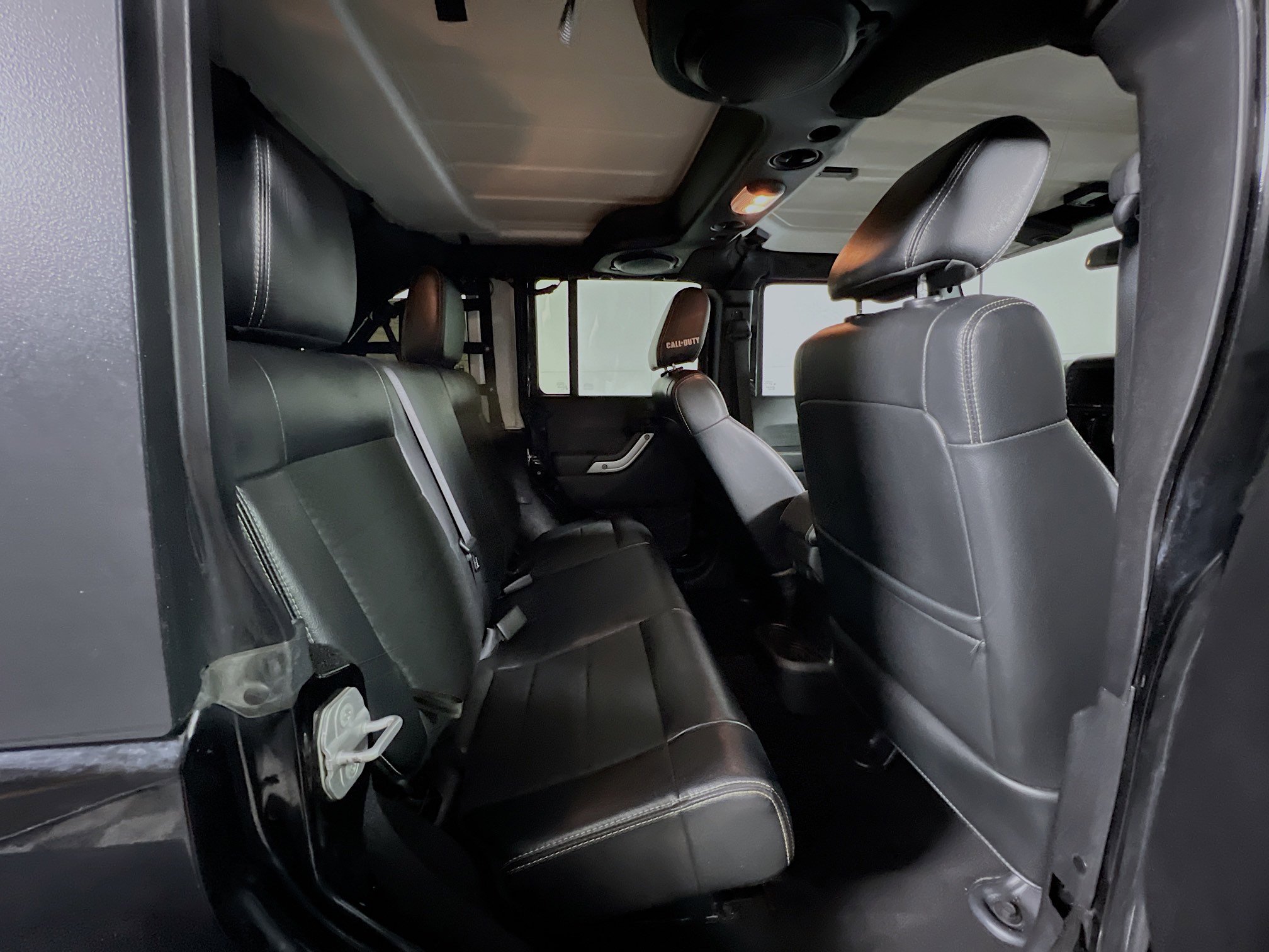 Used 2012 Jeep Wrangler Unlimited Rubicon image 32