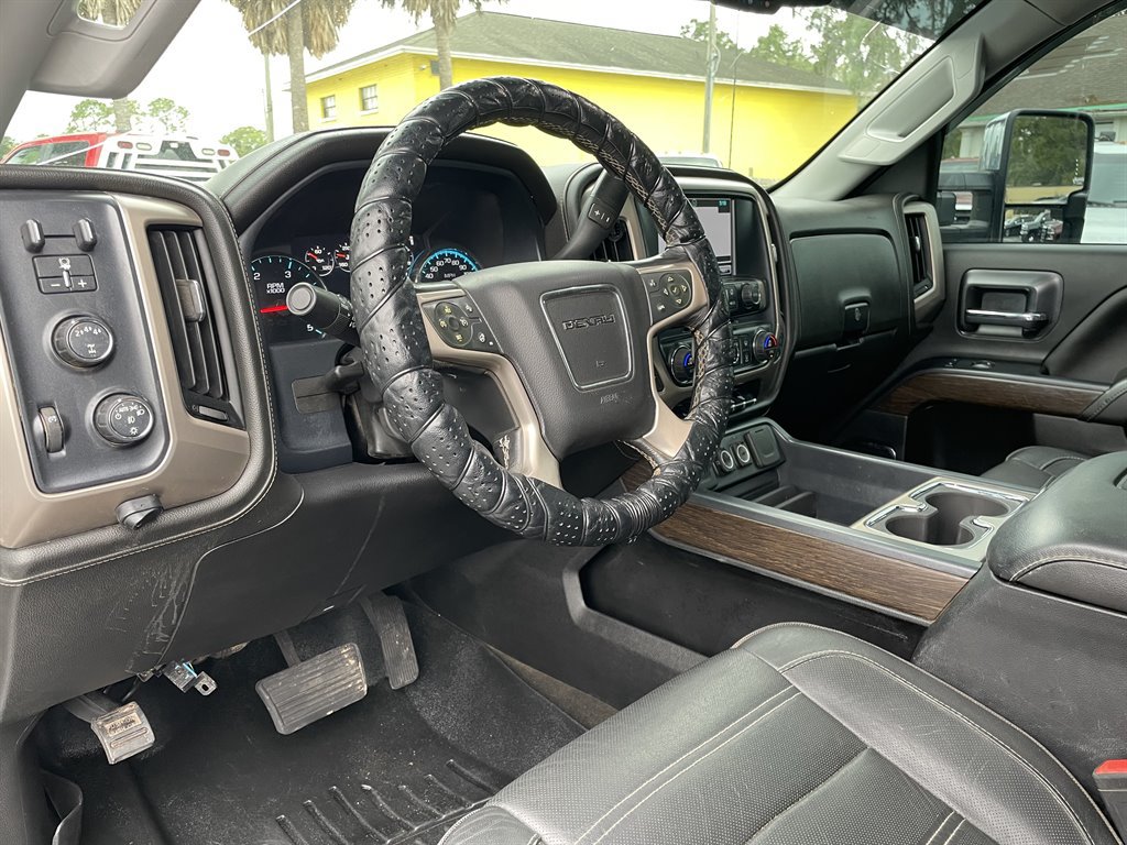 Used 2018 GMC Sierra 3500 Denali w/ Duramax Plus Package AWD/4WD image 16
