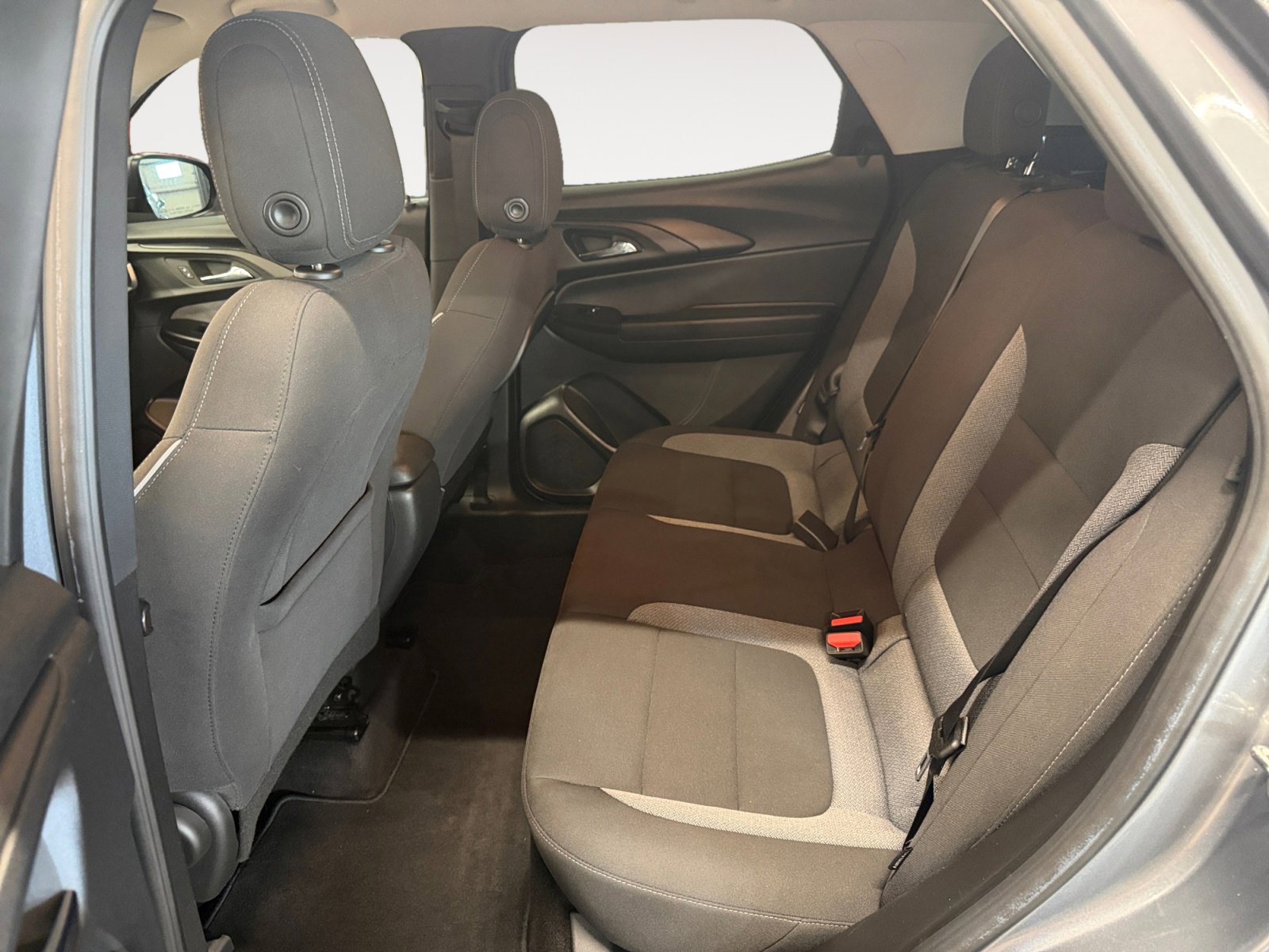 Used 2022 Chevrolet TrailBlazer LS FWD image 24