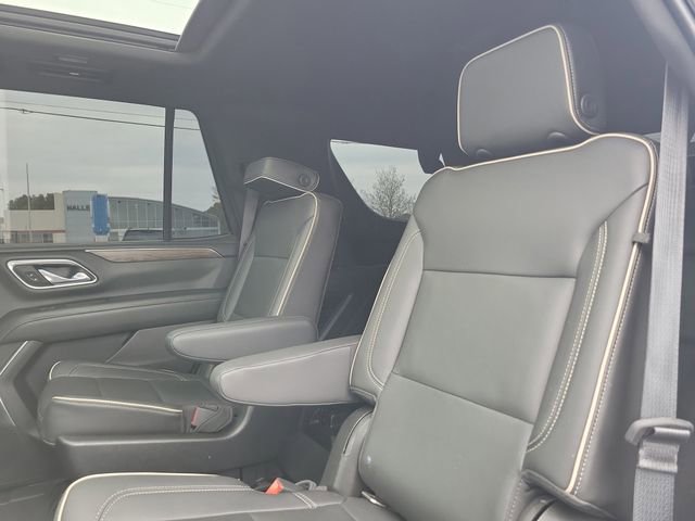 Used 2021 Chevrolet Tahoe Premier w/ Premium Package RWD image 28