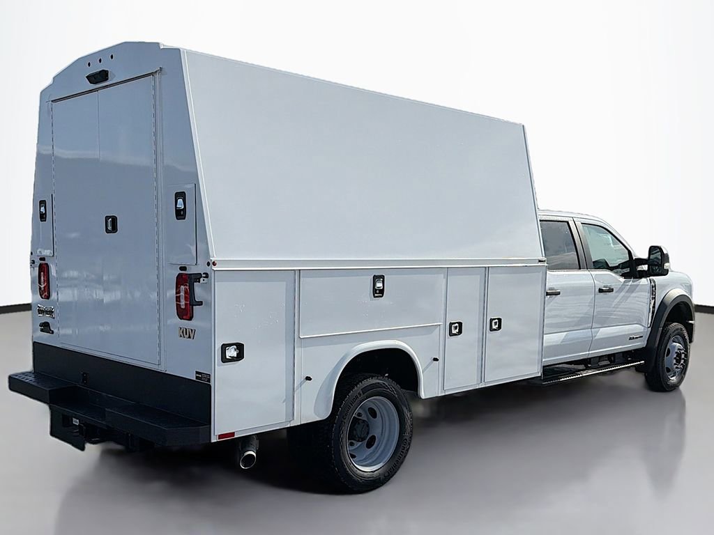 New 2026 Ford F550 4x4 Crew Cab image 7