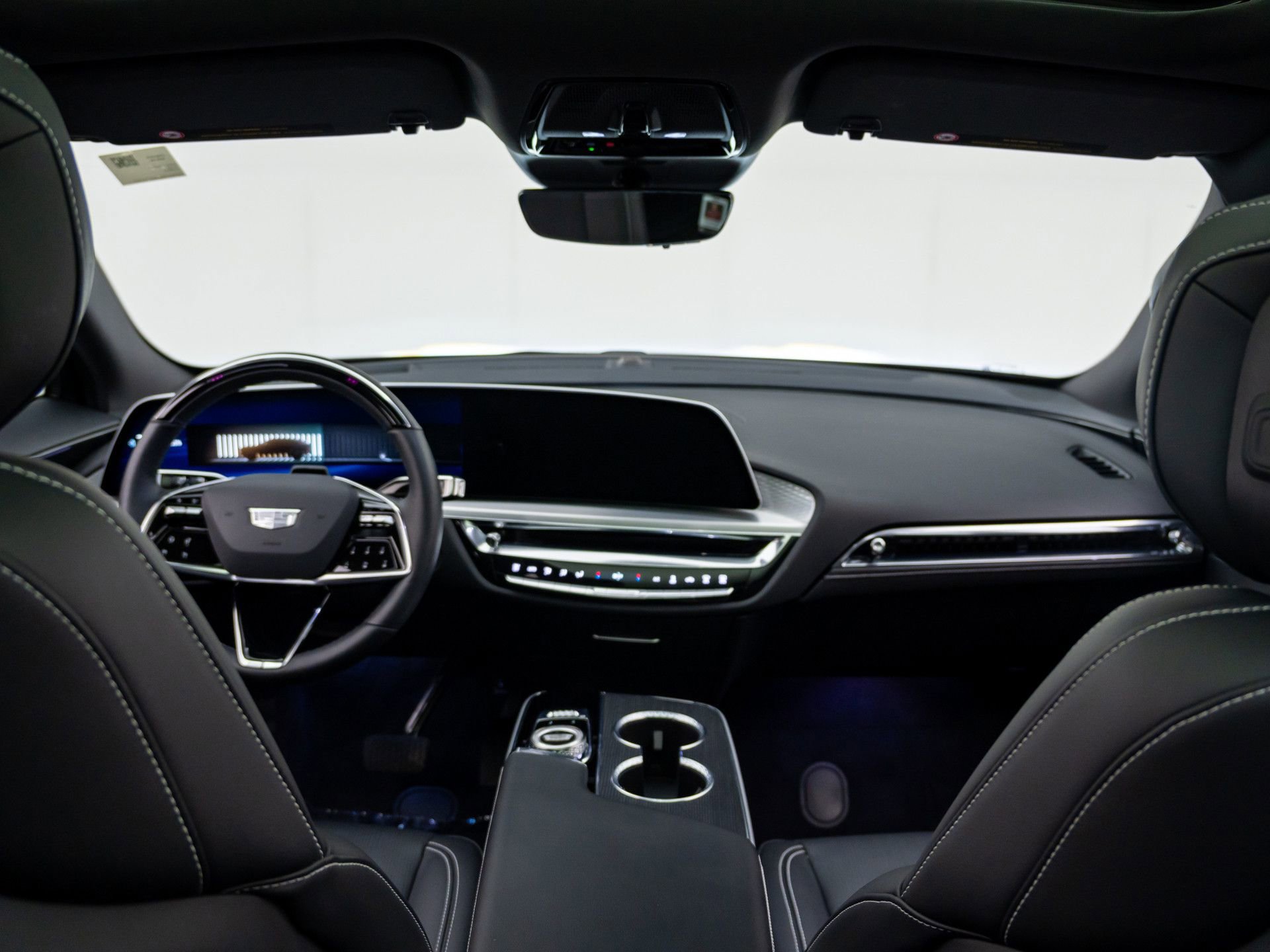 Certified 2025 Cadillac Lyriq Luxury w/ LPO, Floor Liner Package image 12