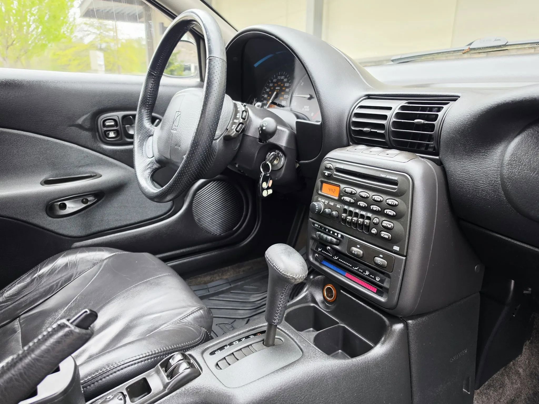Used 1999 Saturn S-Series SC2 w/ SC2 Option Pkg 2 FWD image 13