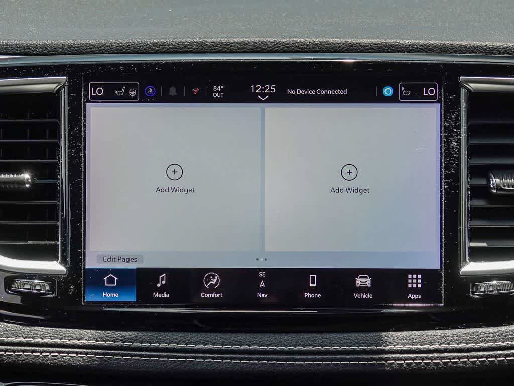 Used 2024 Chrysler Pacifica Premium FWD image 13