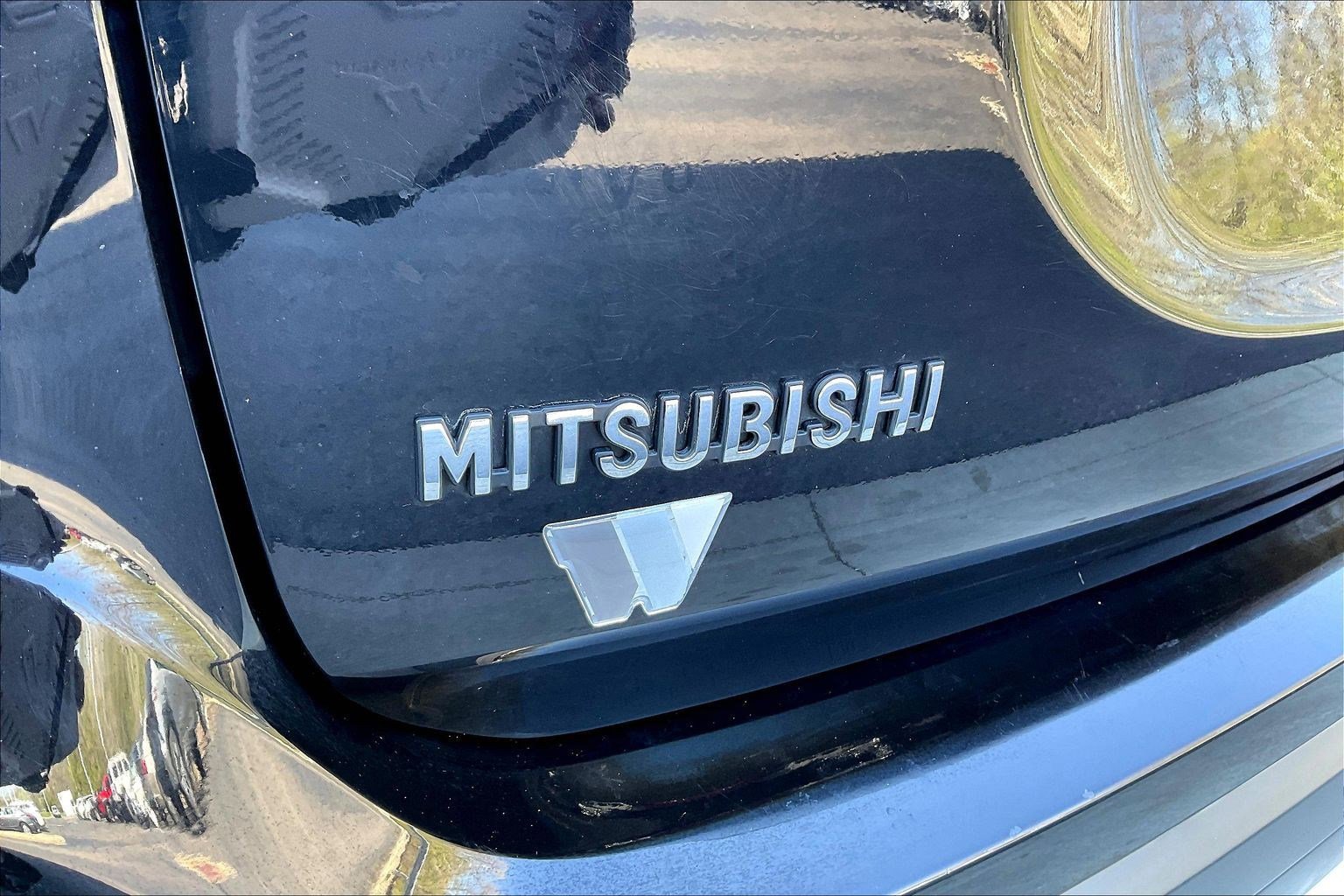 Used 2017 Mitsubishi Outlander SE image 22