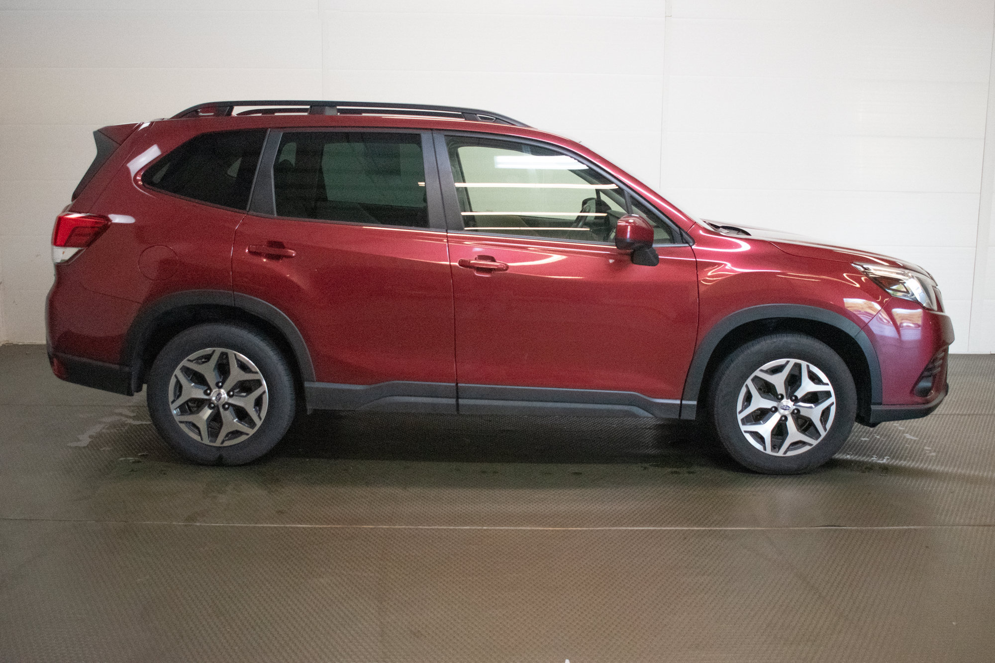 Used 2023 Subaru Forester Premium AWD/4WD image 3