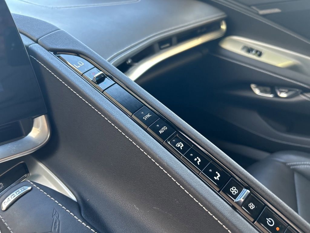 Used 2024 Chevrolet Corvette Stingray Coupe w/ Z51 Performance Package image 41