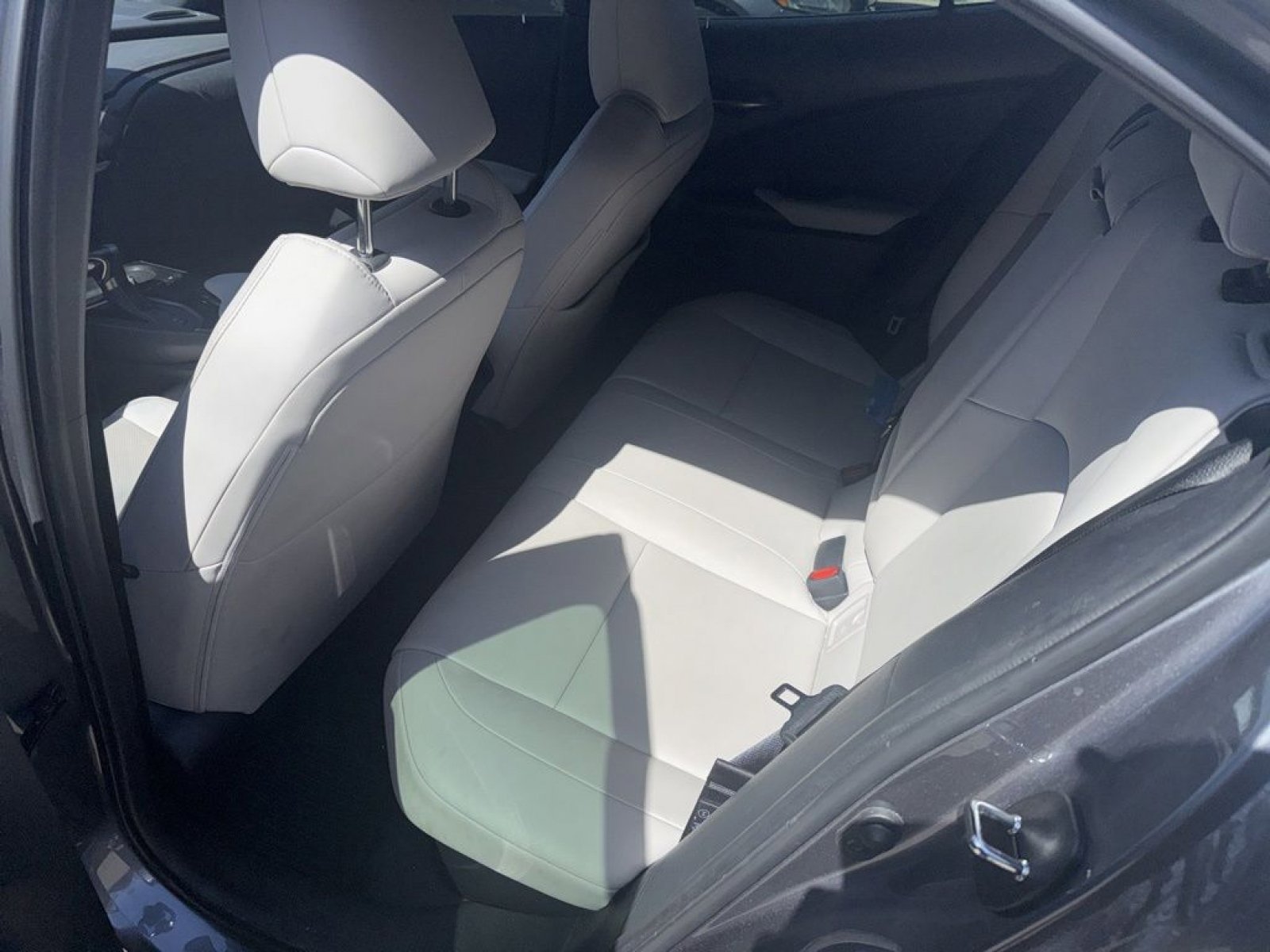 Used 2020 Lexus UX 250h w/ Premium Package image 11