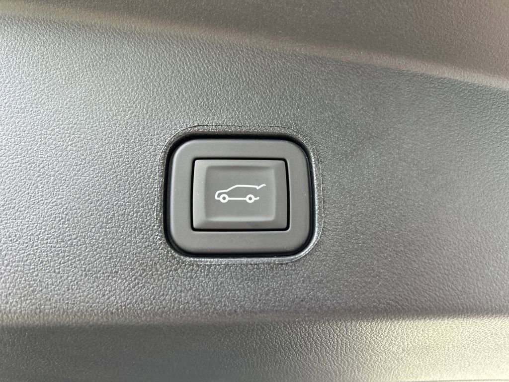 New 2026 Cadillac Lyriq V image 11