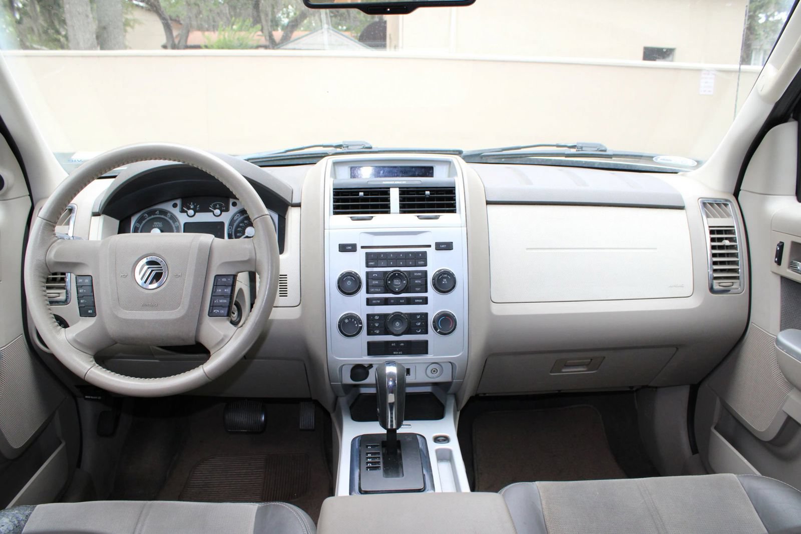 Used 2009 Mercury Mariner Premier FWD image 10