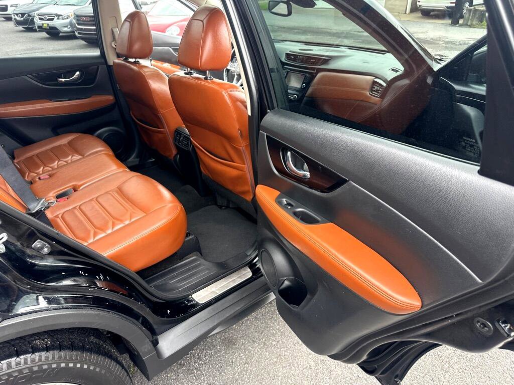 Used 2018 Nissan Rogue SL w/ Premium Package image 22