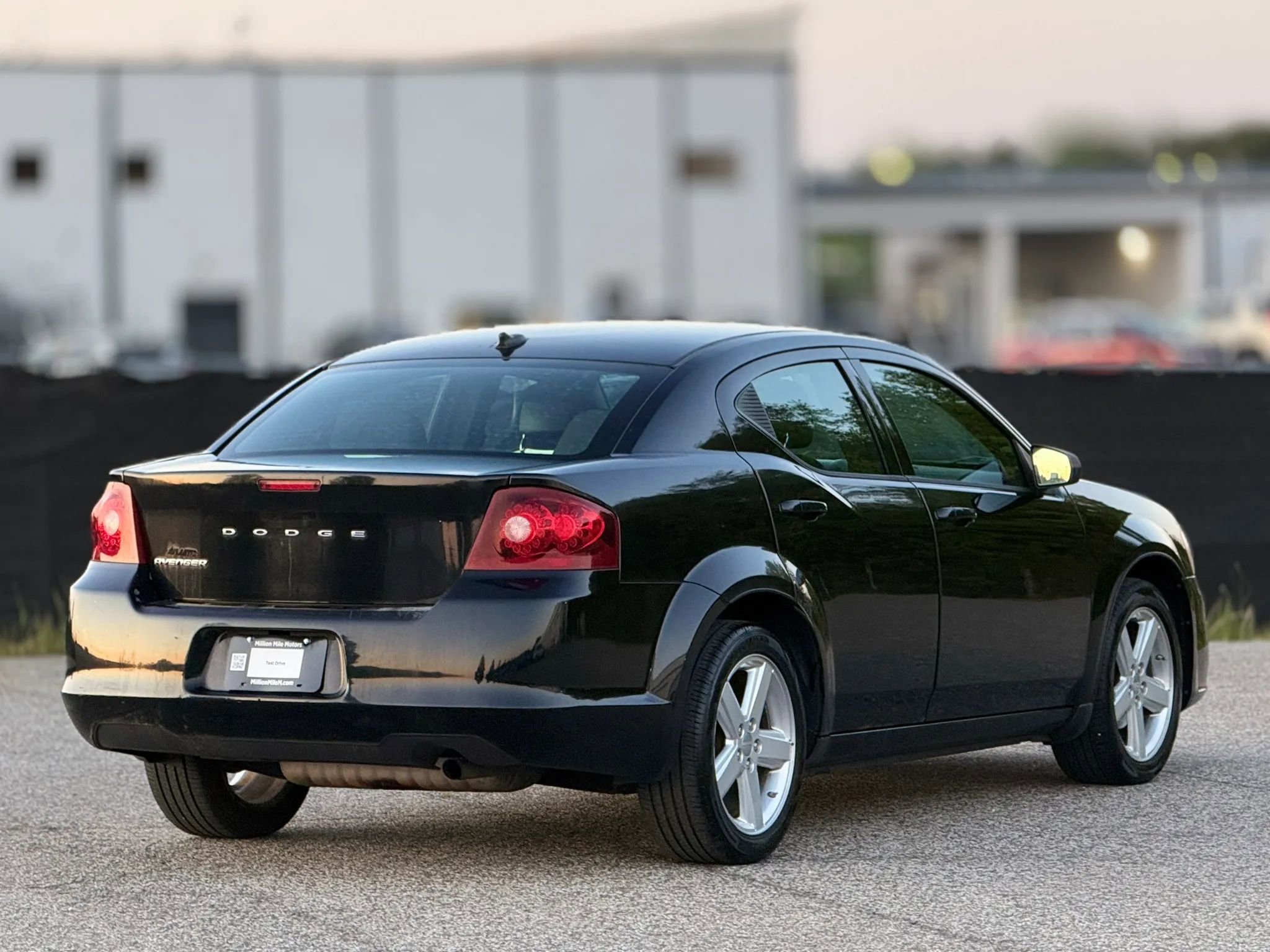 Used 2013 Dodge Avenger SE image 7