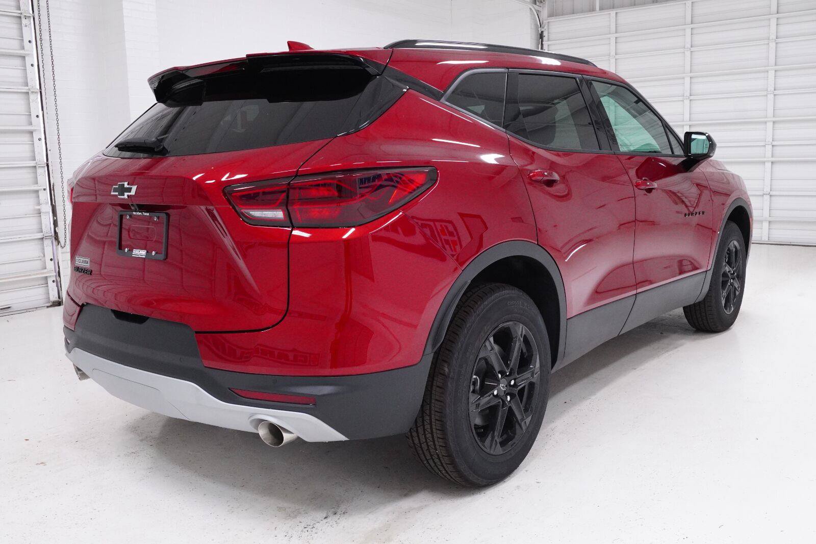 New 2026 Chevrolet Blazer LT w/ Convenience Package FWD image 30