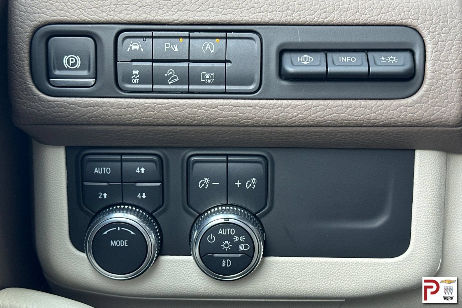 Certified 2024 GMC Yukon Denali AWD/4WD image 33