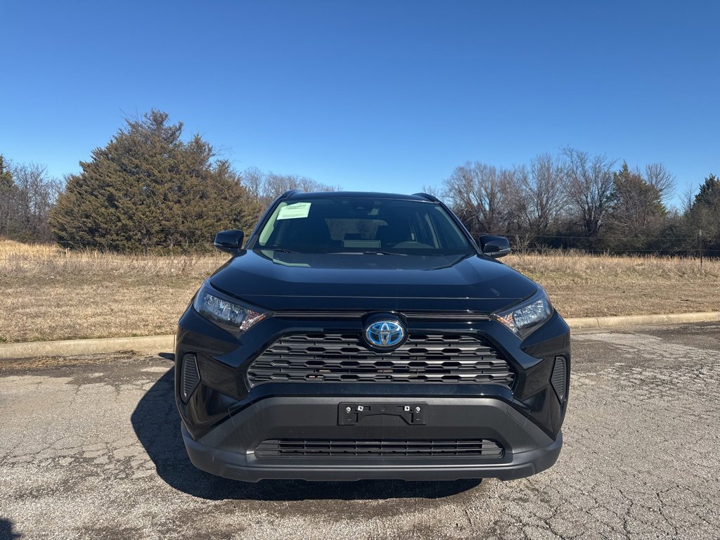 Used 2022 Toyota RAV4 LE image 9