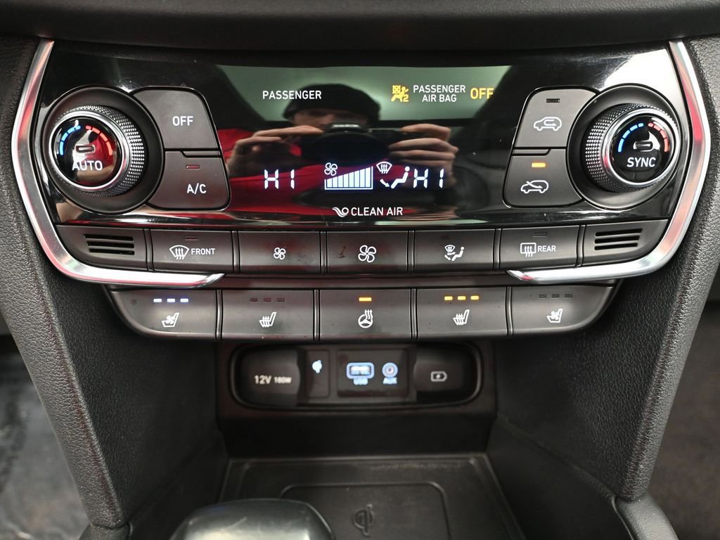 Used 2020 Hyundai Santa Fe Limited image 33