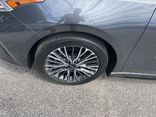 Used 2023 Kia Forte GT-Line w/ GT-Line Premium Package FWD image 14