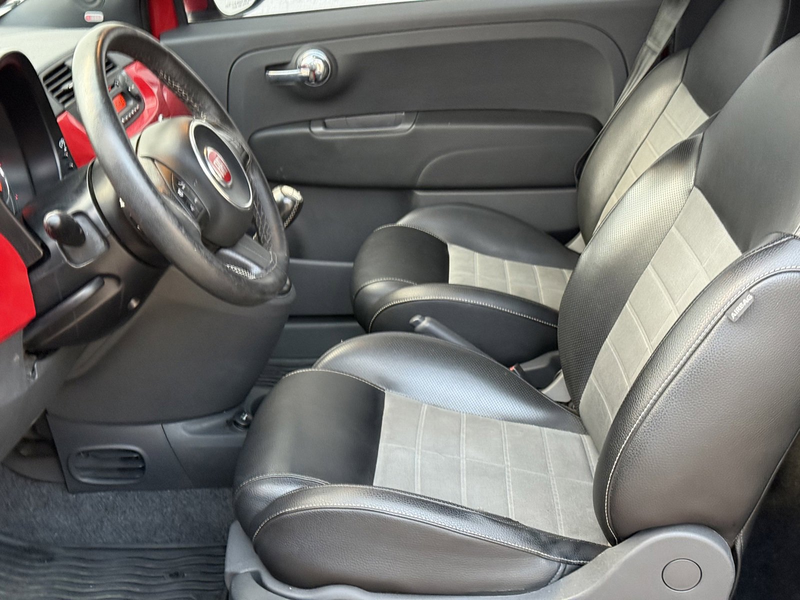 Used 2013 FIAT 500 Turbo w/ Beats Audio Pkg image 18