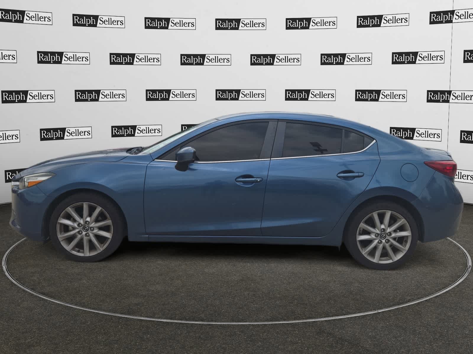 Used 2017 MAZDA MAZDA3 Touring w/ Popular Equipment Package FWD image 3