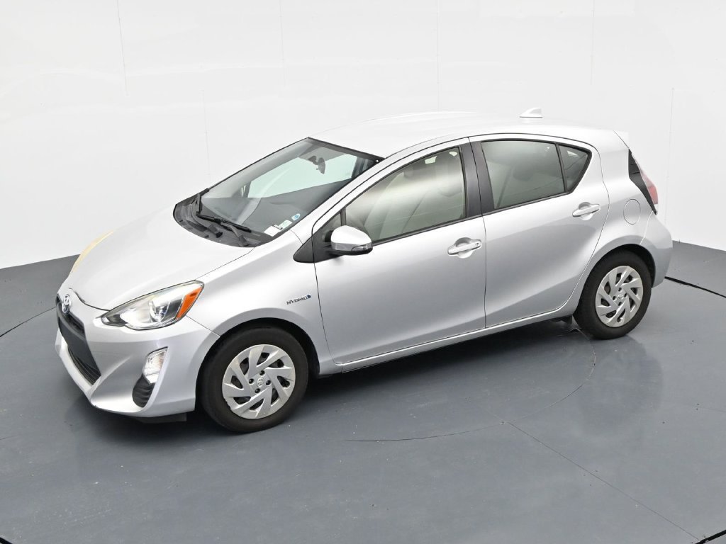 Used 2016 Toyota Prius C One FWD image 18