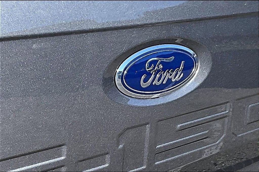 Certified 2022 Ford F150 XLT w/ Equipment Group 302A High image 8