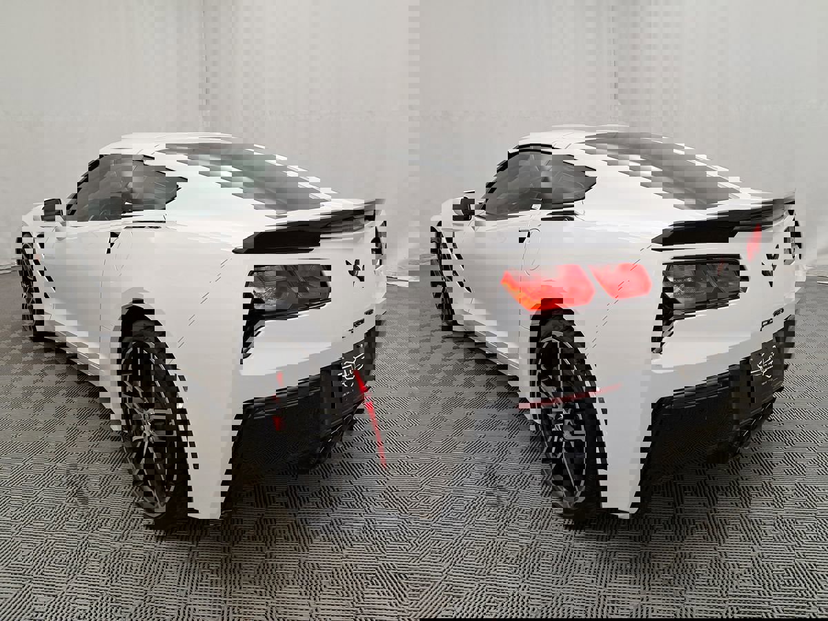 Used 2019 Chevrolet Corvette Stingray Coupe w/ Carbon Flash Badge Package image 7