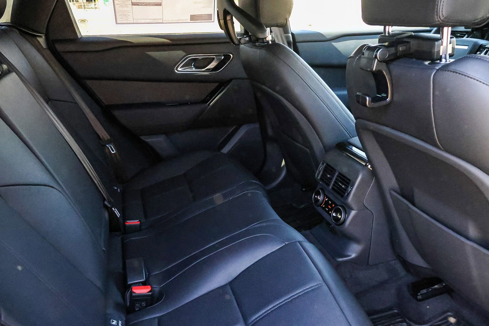 New 2026 Land Rover Range Rover Velar Dynamic SE image 18