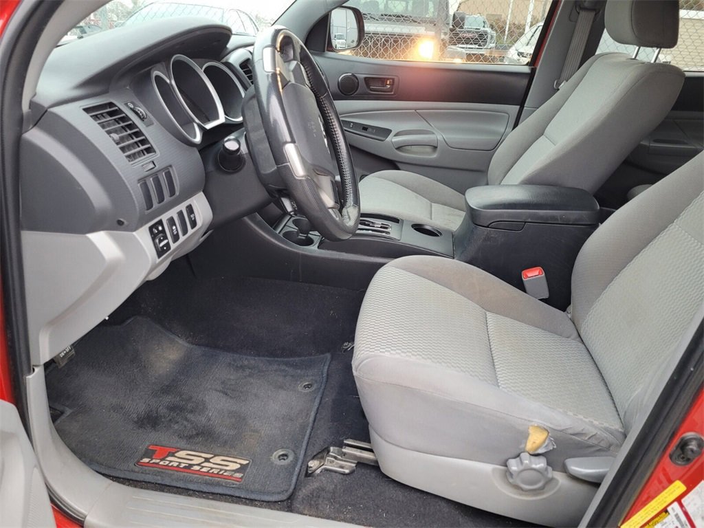 Used 2013 Toyota Tacoma 4x4 Double Cab image 9