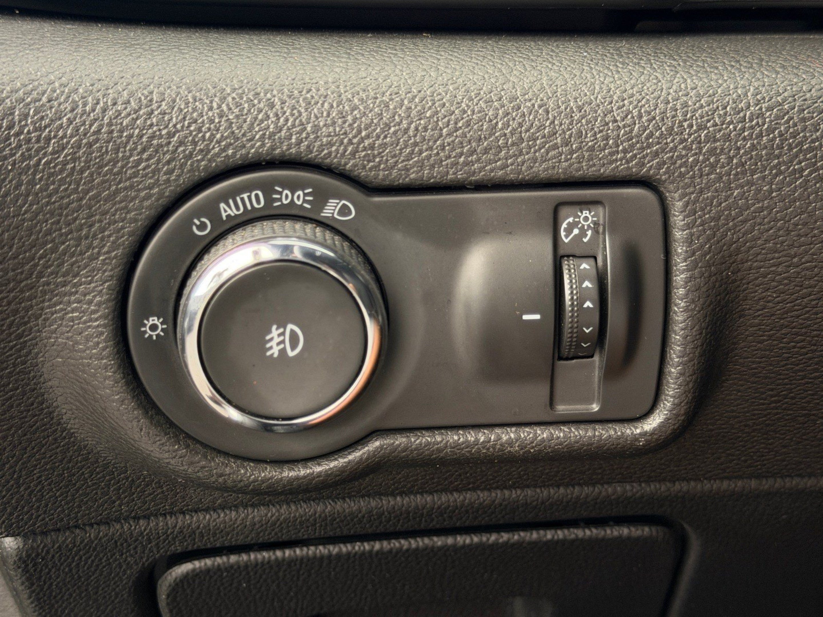 Used 2016 Buick Cascada Premium FWD image 18