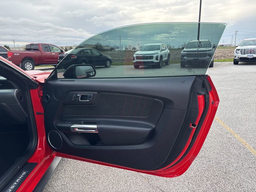 Used 2017 Ford Mustang GT Premium w/ Equipment Group 401A image 15