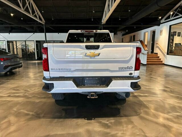 Used 2024 Chevrolet Silverado 3500 High Country w/ High Country Premium Package AWD/4WD image 4