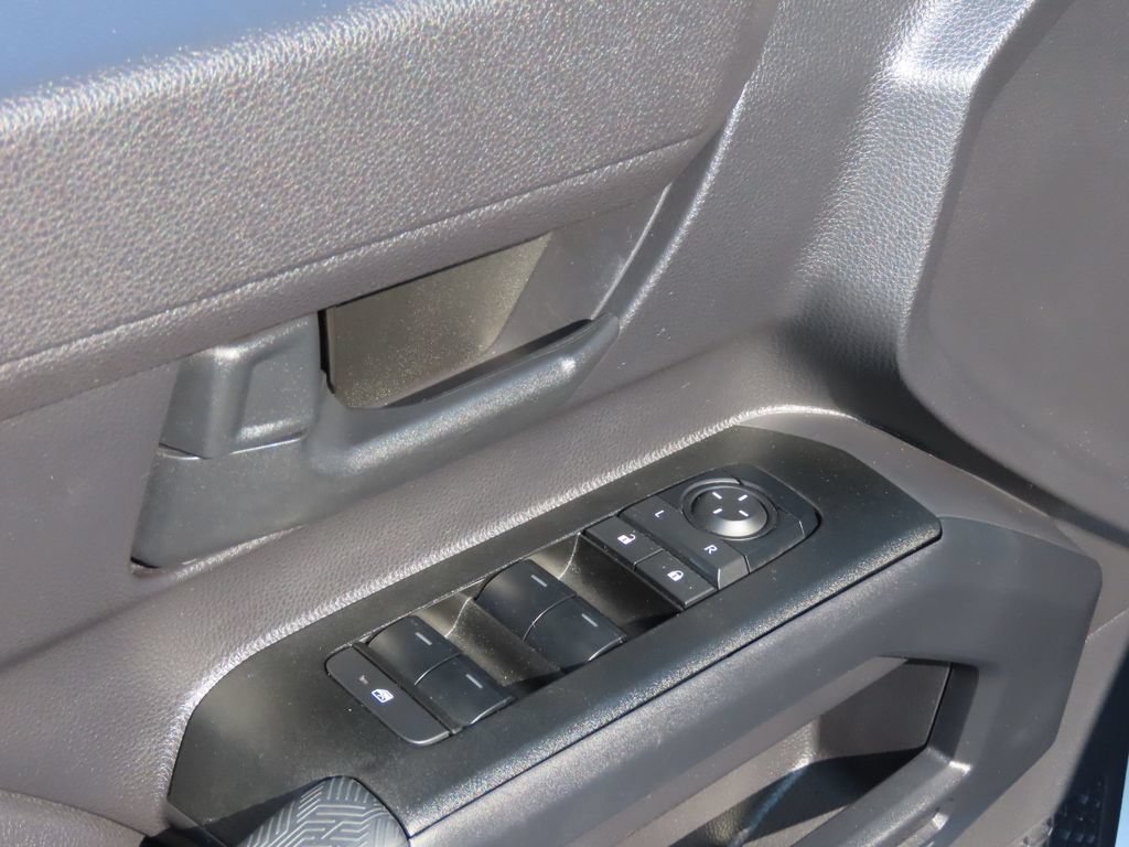 Used 2025 Toyota 4Runner SR5 AWD/4WD image 19