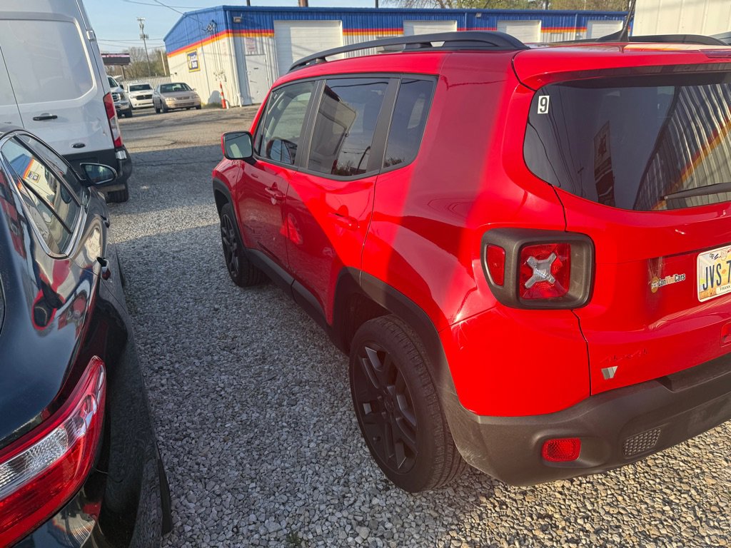 Used 2022 Jeep Renegade Latitude w/ Convenience Group AWD/4WD image 6
