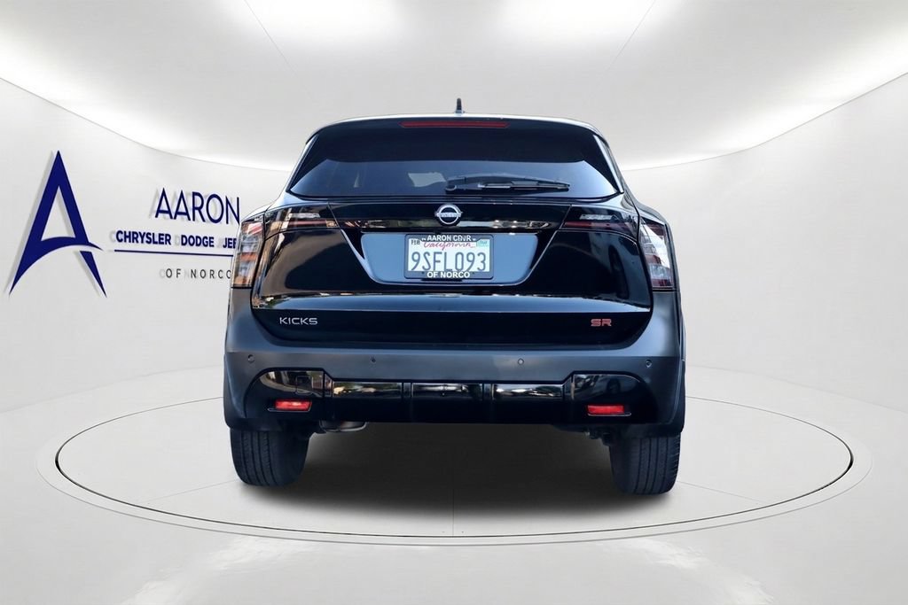 Used 2025 Nissan Kicks SR FWD image 5