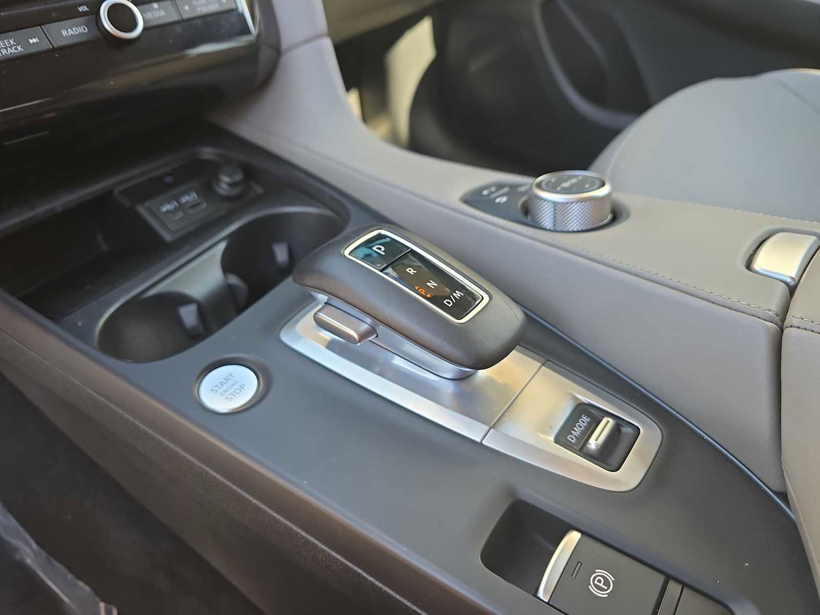 Used 2023 INFINITI QX50 Luxe FWD image 28