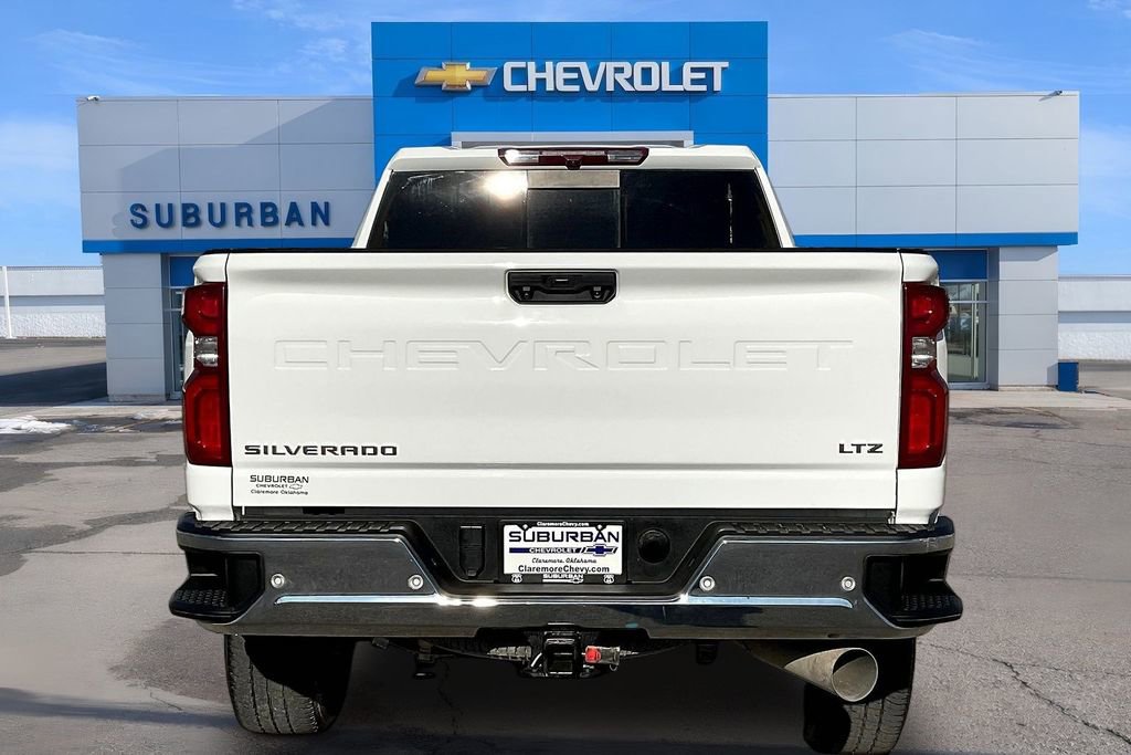 Used 2024 Chevrolet Silverado 2500 LTZ w/ LTZ Convenience Package image 4