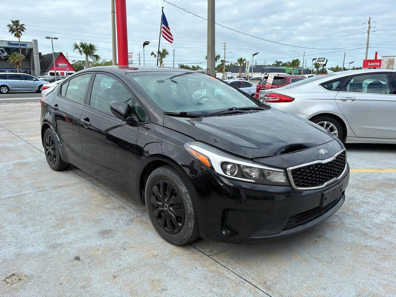 Used 2017 Kia Forte LX FWD image 9