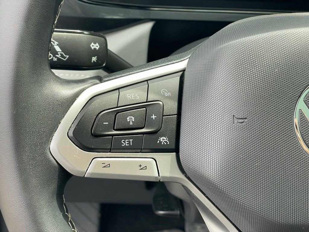 Certified 2022 Volkswagen Taos SEL AWD/4WD image 24
