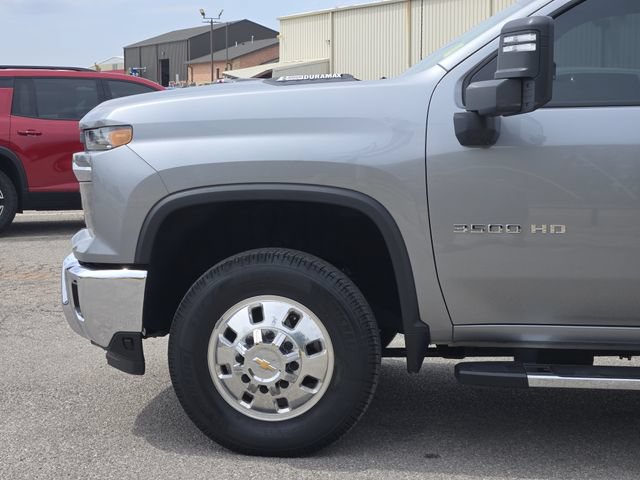 Used 2026 Chevrolet Silverado 3500 LT w/ Safety Package AWD/4WD image 8