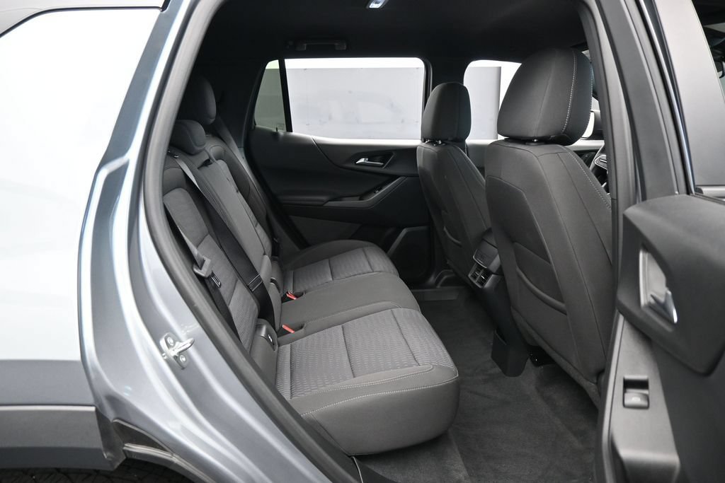 Used 2026 Chevrolet Equinox LT FWD image 35